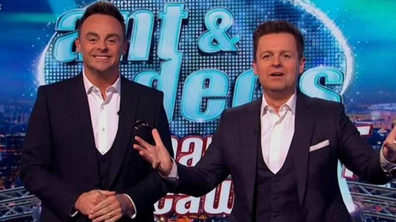 Declan Donnelly left in agony after embarrassing accident live on SNT