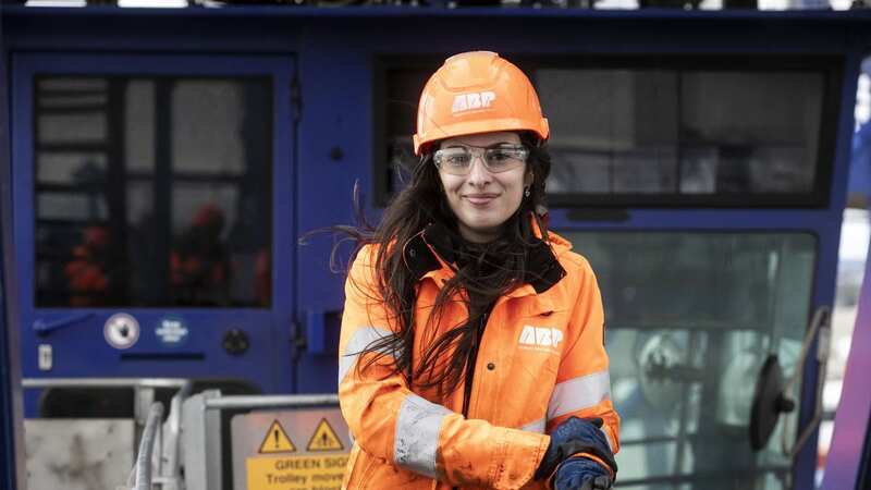Mia made history by becoming the youngest female crane operator in Britain (Image: Lee McLean/SWNS)