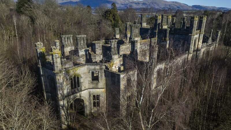 Abandoned Dunmore House in Falkirk (Image: SWNS)