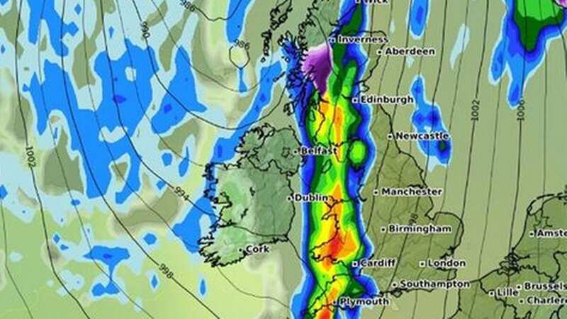 Rain and snow is coming to the UK, according to new weather maps (Image: Adam Gerrard / Daily Mirror)