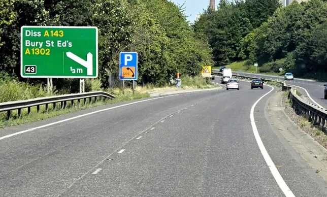 Teenager dies after fatal lorry crash near Bury St Edmunds