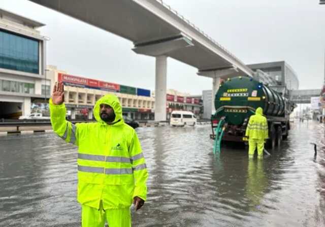 Dubai is flooded within a few minutes after incredibly intense storm