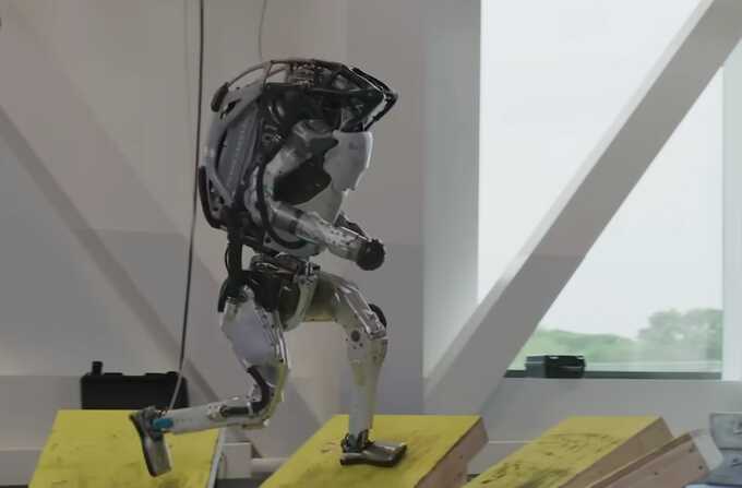 Boston Dynamics has developed a new robot, and it’s their most intimidating creation yet
