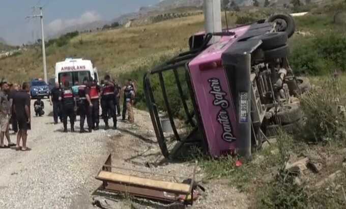 Turkey tourist minibus crash leaves 15 injured - including British man in life-threatening condition