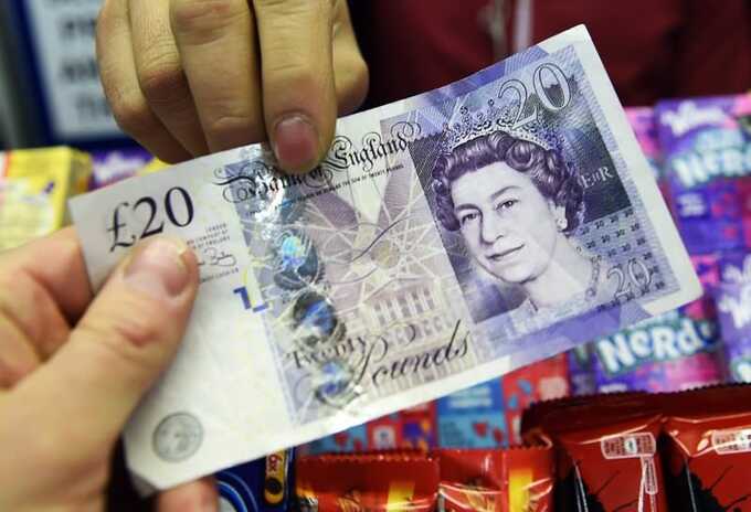 UK economy emerges strongly from recession