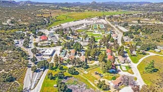 Entire town in California goes on sale for $6,600,000