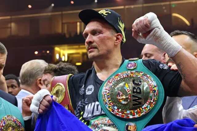 Oleksandr Usyk beats Tyson Fury to be crowned undisputed heavyweight champion