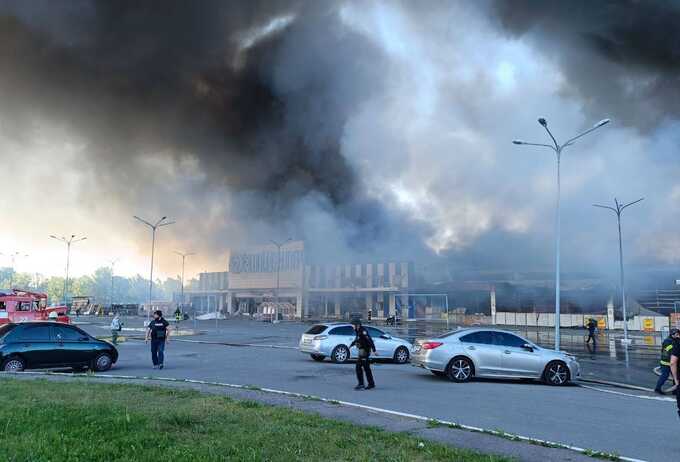Russia strikes hypermarket in Kharkiv