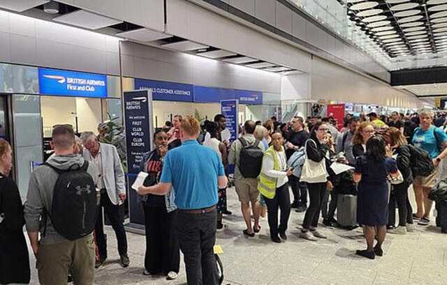 Heathrow passengers left stranded without baggage following British Airways IT failure