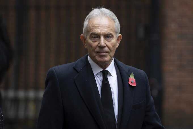 Tony Blair urges Starmer to maintain immigration control to counter far-right rise