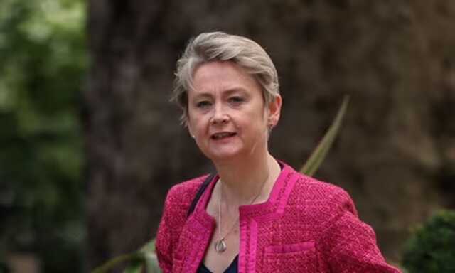 Failed Rwanda deportation scheme cost £700m, says Yvette Cooper