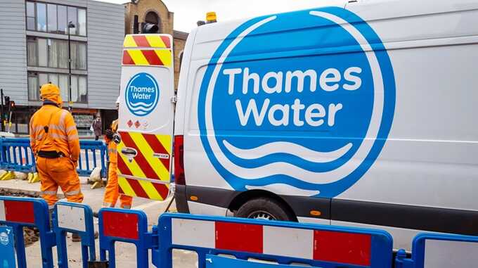 Thames Water violates licence as part of its debt is downgraded to junk status