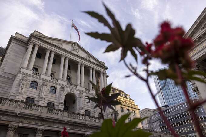 Bank of England braced for knife-edge interest rate decision