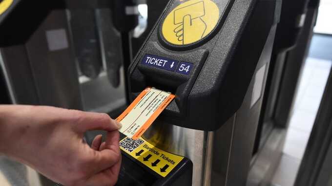 Tens of thousands of train fare fines to be quashed in England and Wales