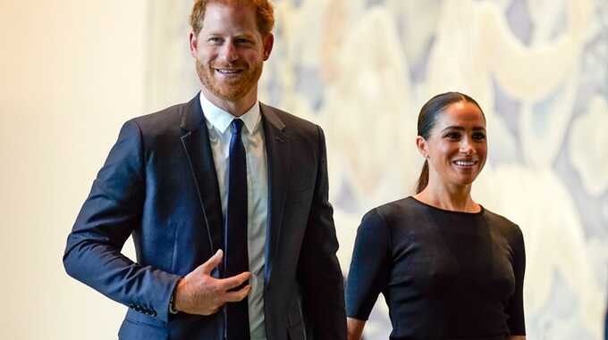 Prince Harry and Meghan Markle arrive hand-in-hand to kick off four-day tour of Colombia