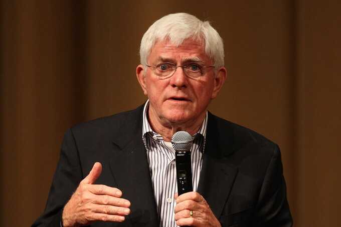 Phil Donahue, the influential U.S. daytime talk show host, passes away at 88