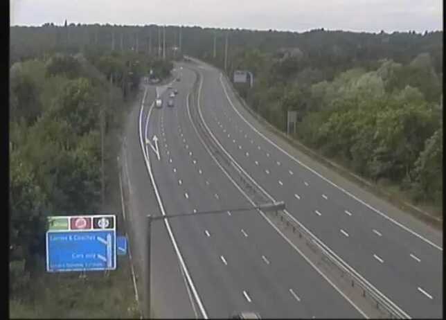 M1 travel updates after building fire closes major motorway ahead of rush hour