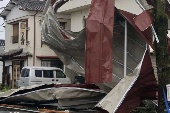 Millions forced to evacuate as Typhoon Shanshan strikes Japan