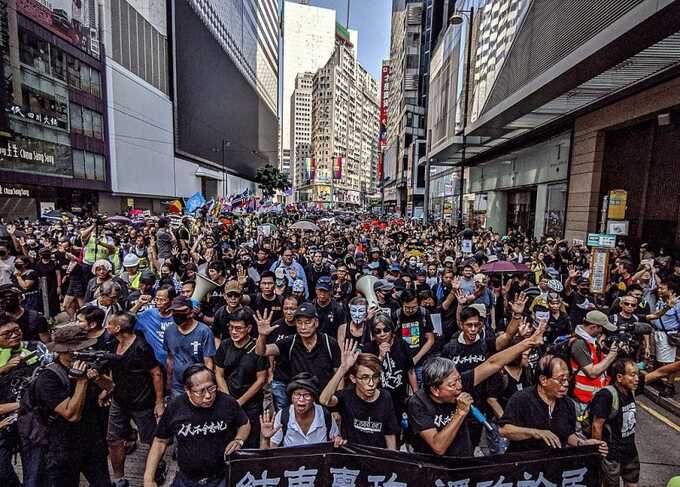 Press freedom watchdogs criticize Hong Kong for convicting editors of sedition