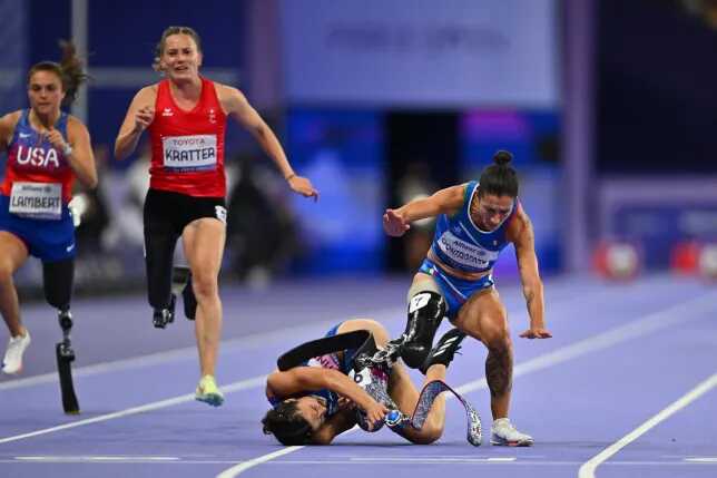 Ambra Sabatini collided with Monica Contrafatto in the women’s 100m T63 final (Getty)