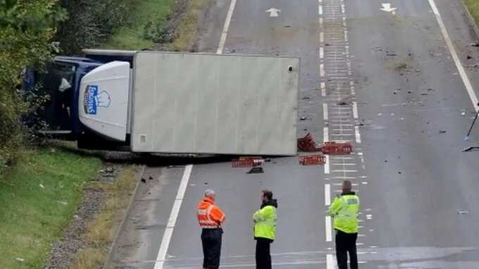 A737 crash: Woman and four horses killed in a horrific collision between a Mercedes and a van