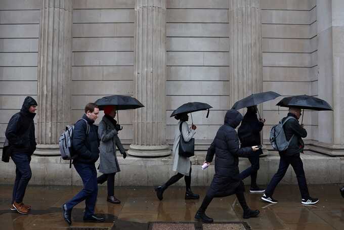 Report reveals decline in number of female business leaders in Britain in 2024