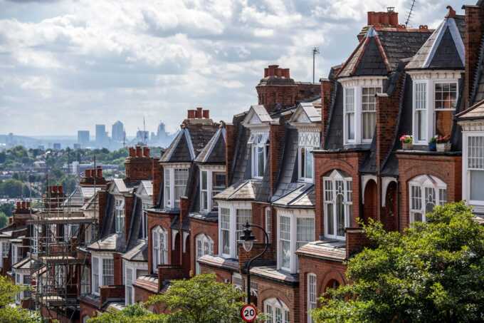 UK’s largest lender reports house prices at record high