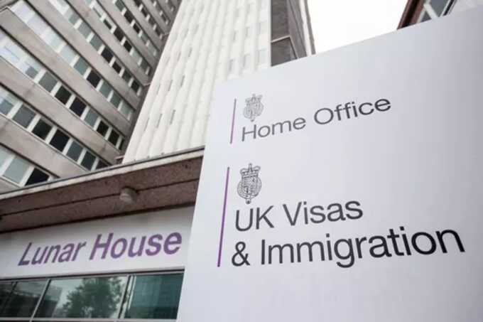 UK delays full shift to digital immigration system amid eVisa flaws