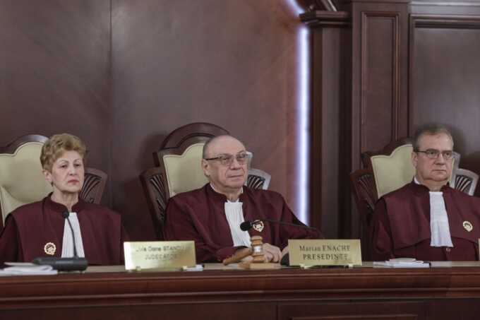 Romanian court invalidates presidential election, orders new campaign and vote