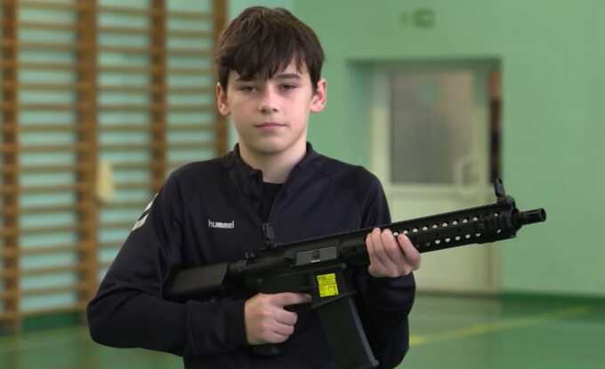 Children in Poland taught to use guns amid fears of a Russian invasion