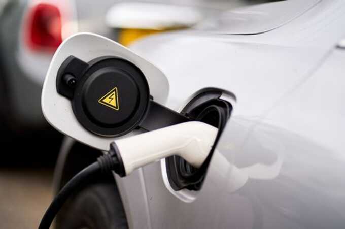 Car industry consulted on 2030 ban of petrol and diesel vehicles