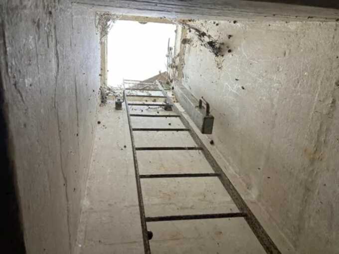 The bunker has a ladder at its entrance leading down into its body (Picture: mediadrumimages/Rightmove)