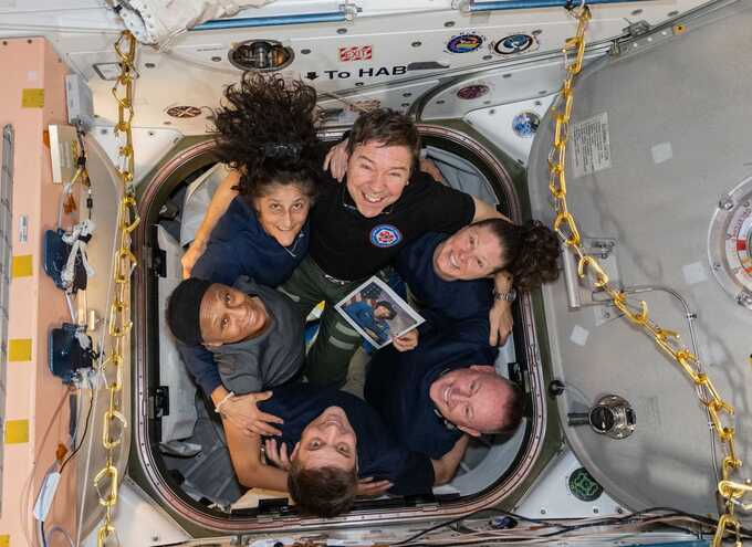 NASA astronauts on ISS say they don’t feel like castaways