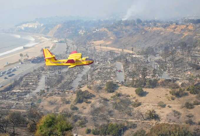 Drone collides with firefighting aircraft over Palisades Fire