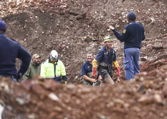 South Africa begins operation at illegal gold mine amid fears of many deaths