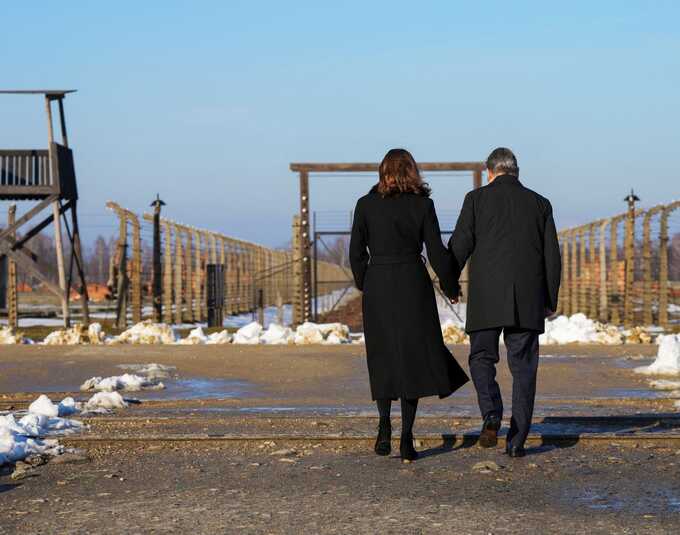 Keir Starmer describes Auschwitz visit as ’utterly harrowing’ and commits to combating antisemitism