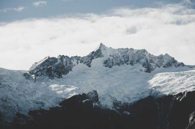 Five skiers killed in French Alps avalanches in off-piste areas