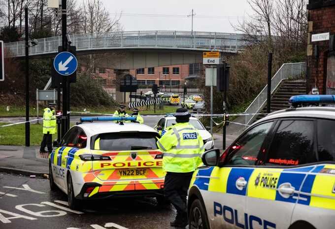 Major update in Sheffield standoff as armed man engages in tense showdown