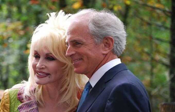 Carl Dean, Dolly Parton’s reclusive husband, passes away at 82