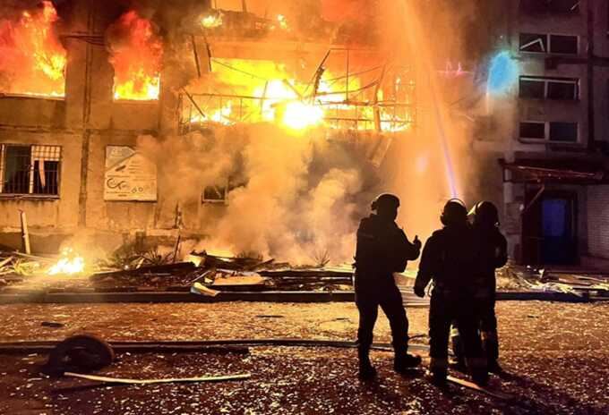 Russia bombards eastern Ukraine near Donetsk, killing 14 and wounding 30