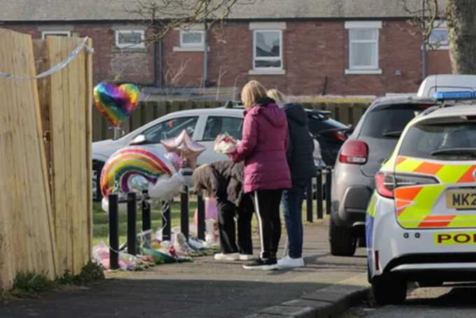 Tributes left at the scene described Kiki as ‘happy and smiley’, ‘precious’ and ‘forever young’ (Picture: Will Walker / NNP