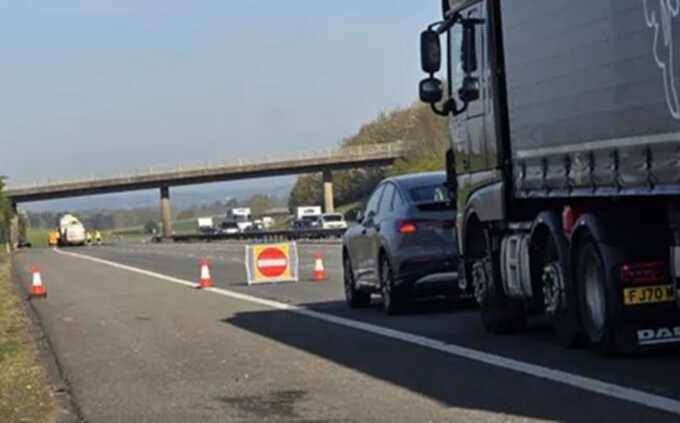 Two-hour delays as air ambulance responds to serious M40 crash