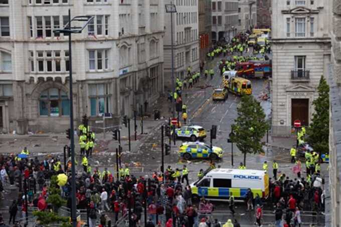 Car plows into crowd of Liverpool fans during parade