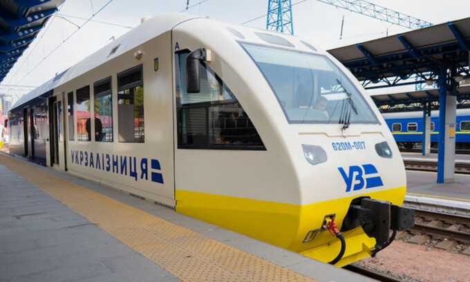 Shadow schemes in the heart of Ukraine: how Ukrzaliznytsia overpaid $290,000 for coal to “insiders”