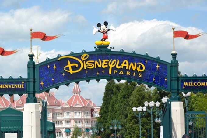 Fake wedding between 22-year-old Briton and 9-year-old Ukrainian girl cancelled at Disneyland