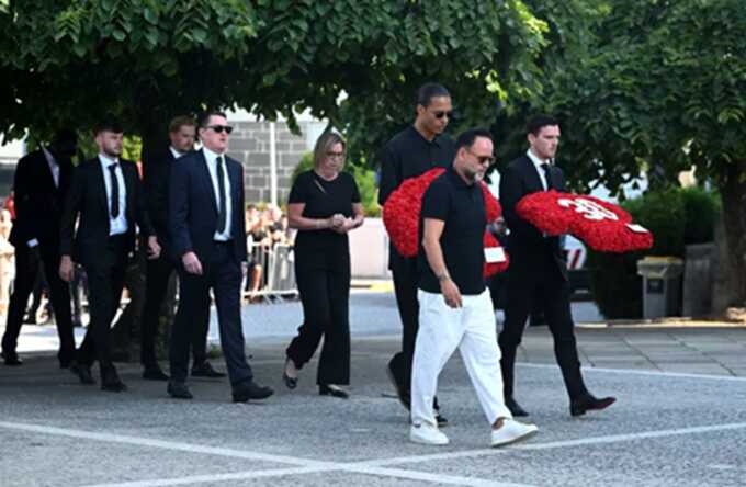 Liverpool delegation arrives in Gondomar (Picture: PA Wire)