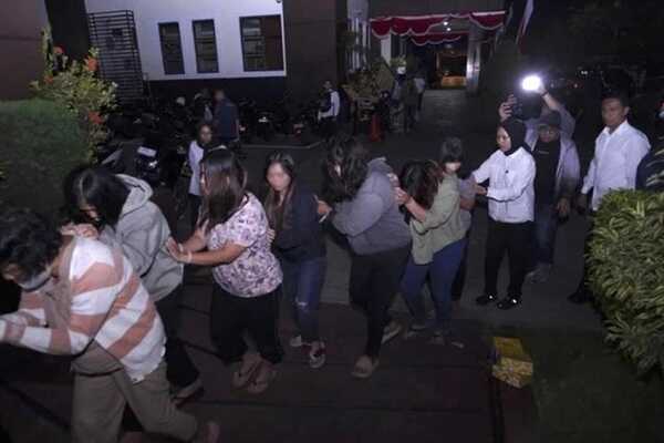 Baby trafficking network to Singapore uncovered in Indonesia
