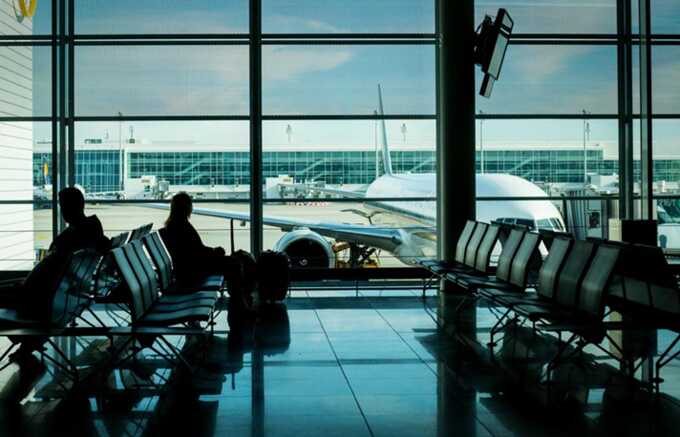 Airlines demand answers after radar failure grounds UK flights and strands thousands