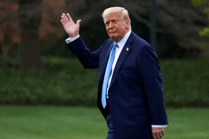 Trump hints at a third term again — despite constitutional ban