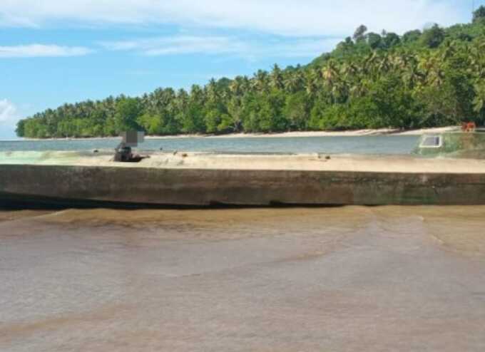 Second narco-sub in a year washes up on Solomon Islands shore